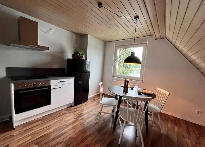 Schoenes Zimmer In Gepflegter Wohnung - 1